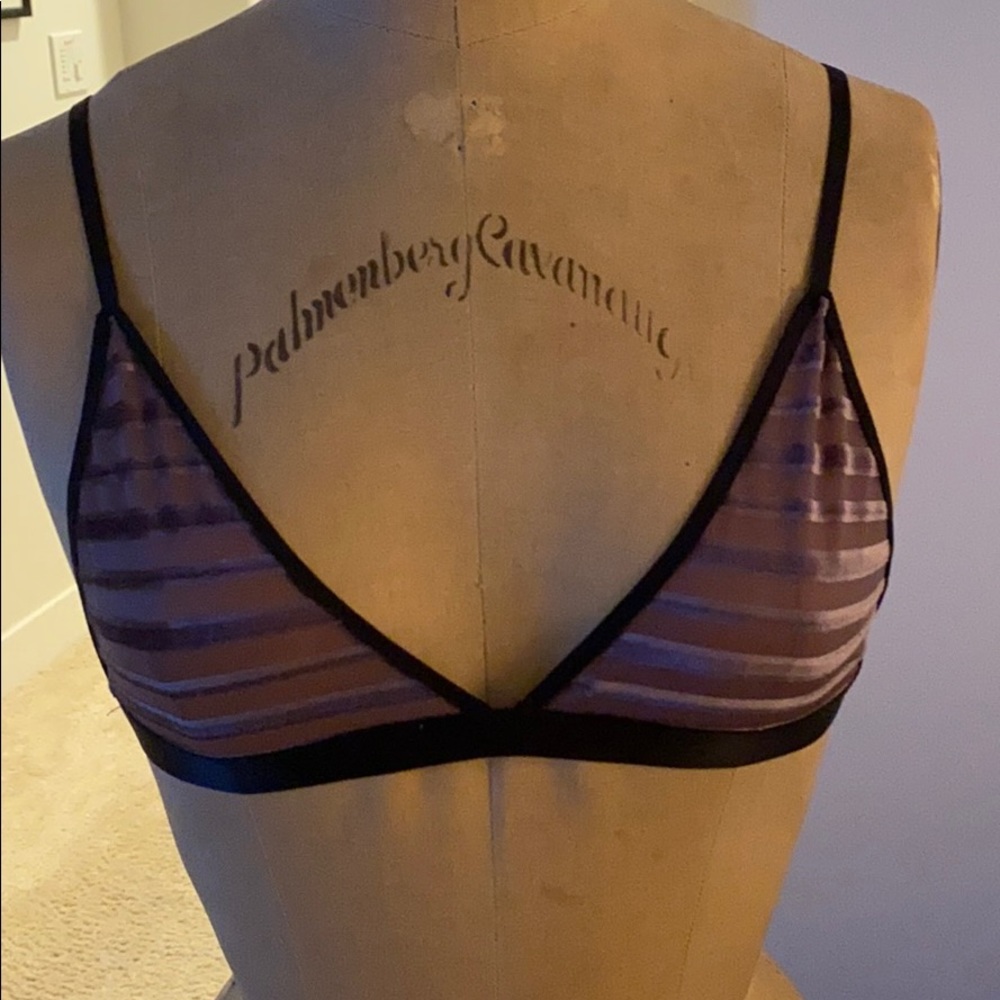 East west label bralette